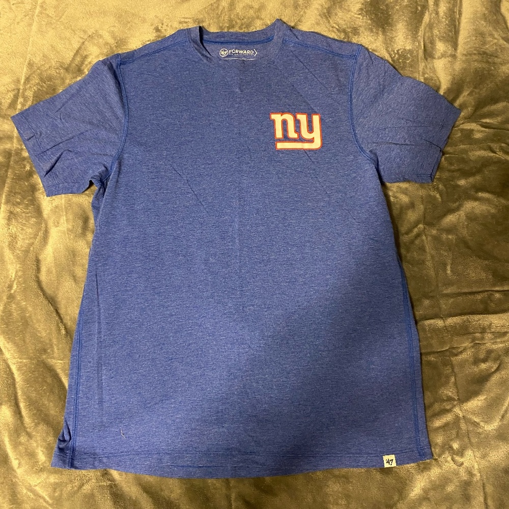 New York Giants Short Sleeve Shirt Size: Medium